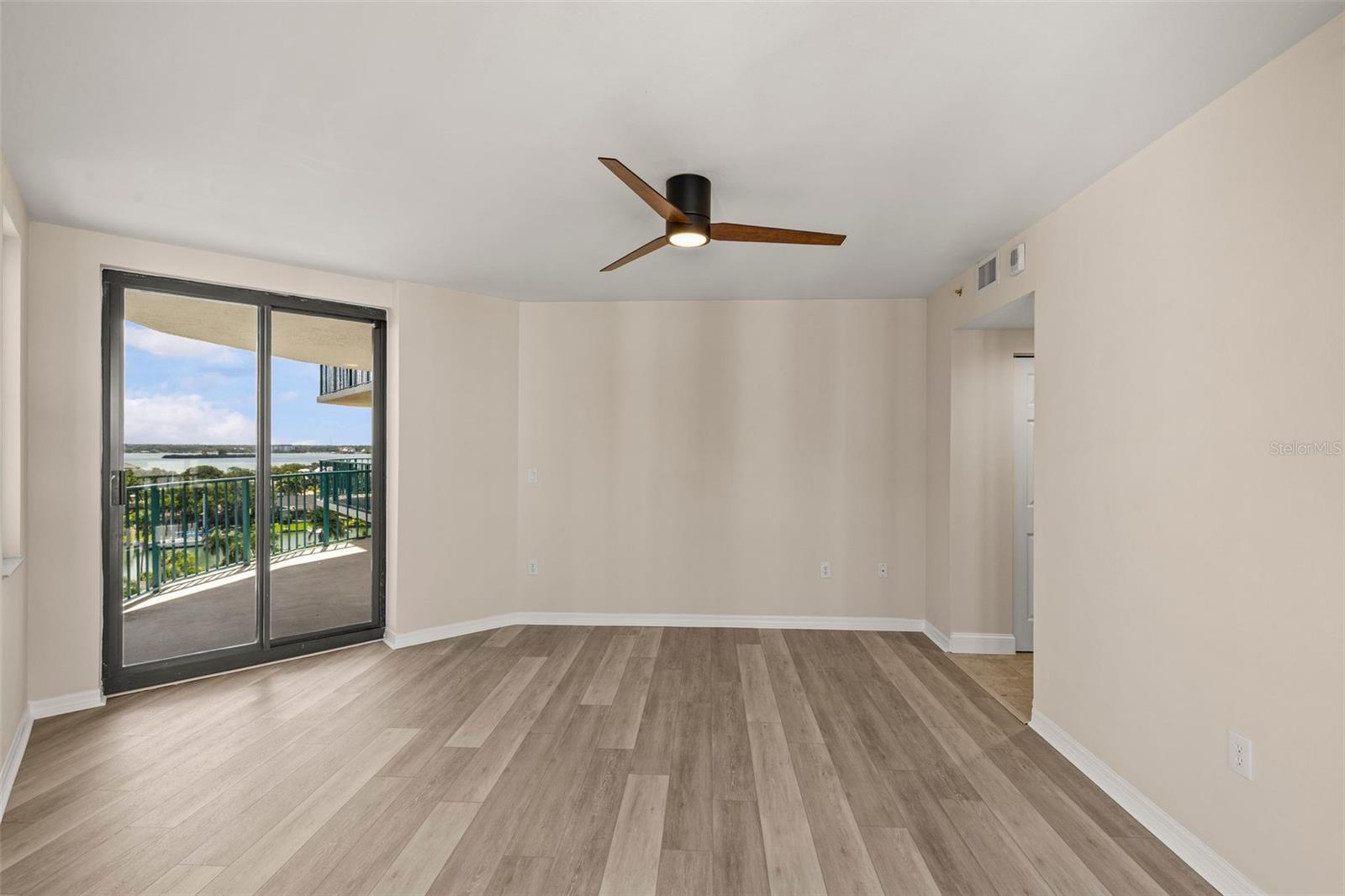 SUNWATCH ON ISLAND ESTATES - Residential
