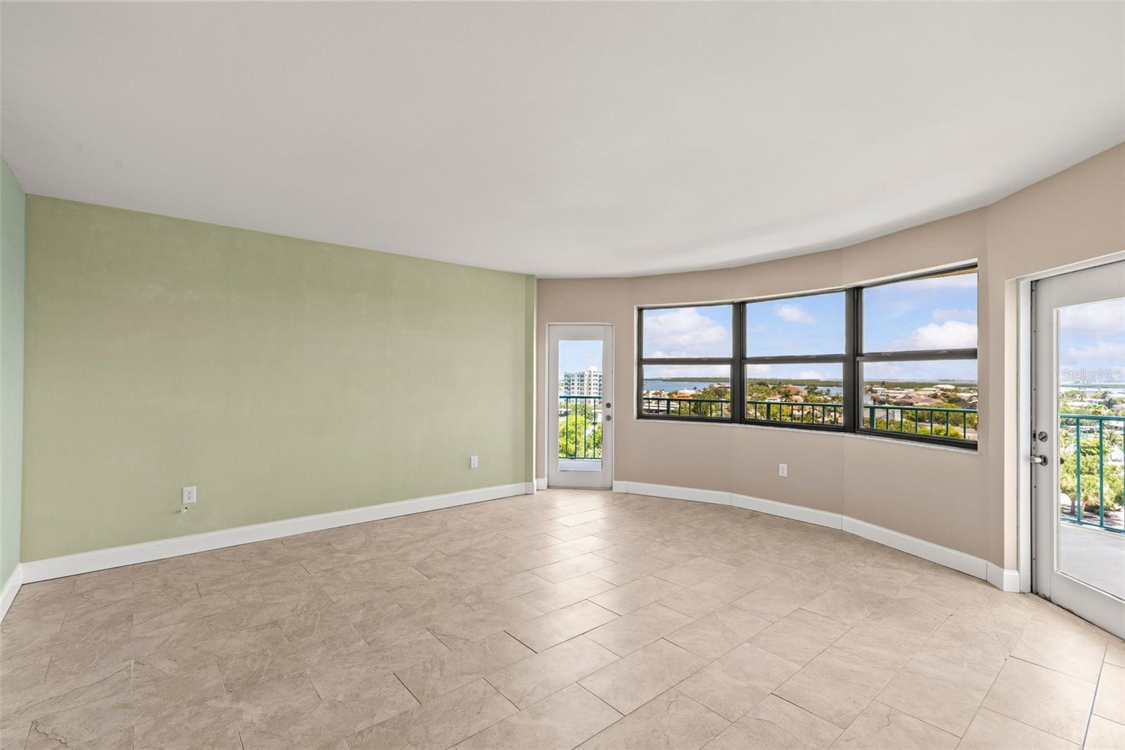 SUNWATCH ON ISLAND ESTATES - Residential