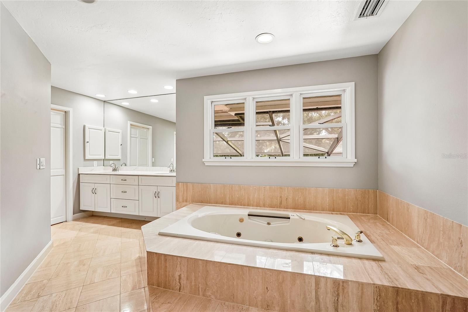 THE LANDINGS - Residential