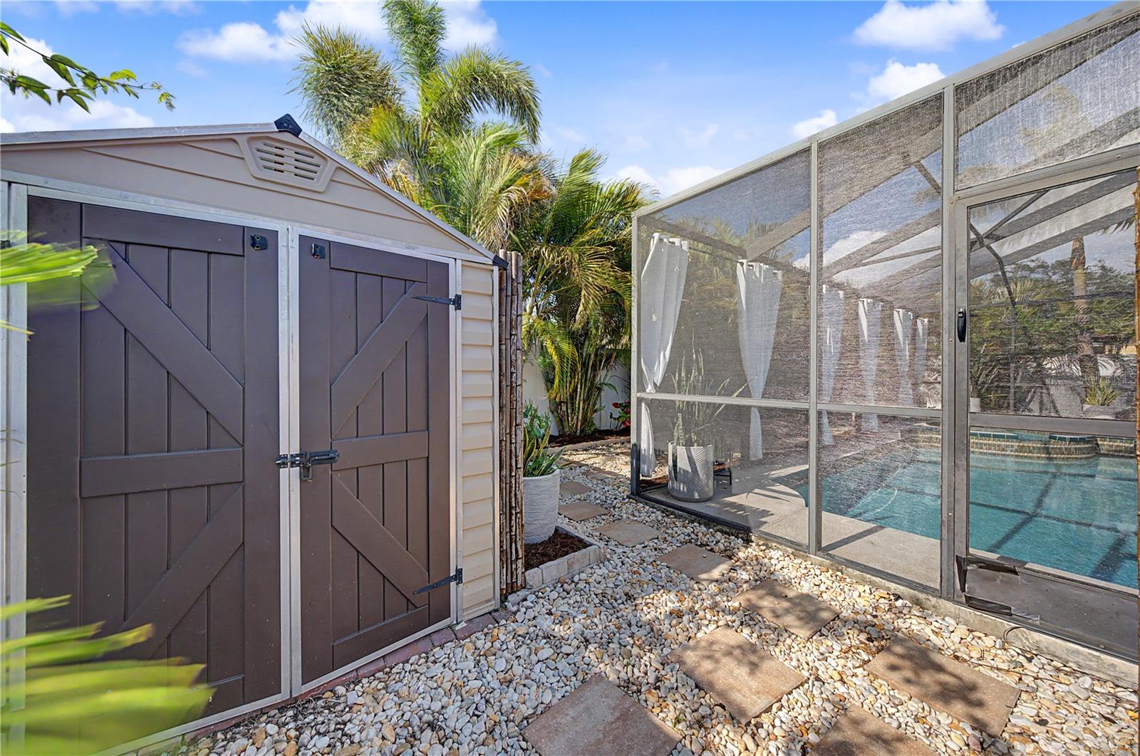 BAYBRIDGE HEIGHTS - Residential