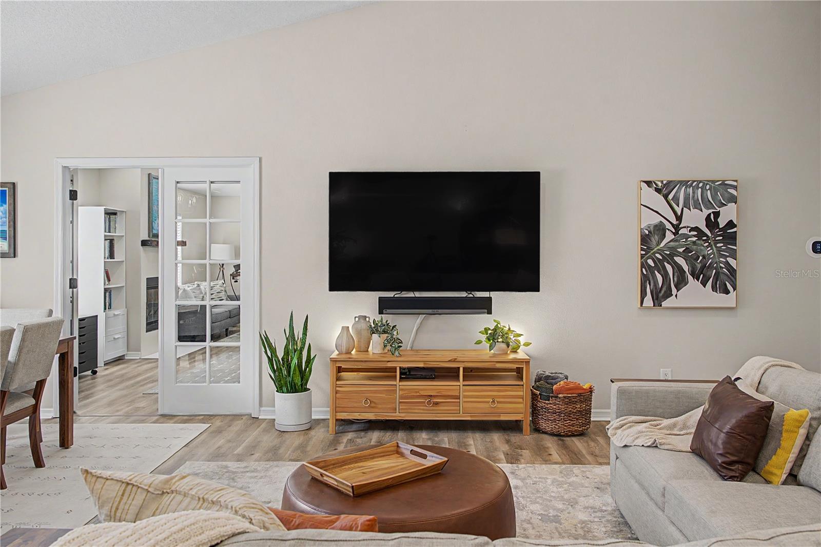 BAYBRIDGE HEIGHTS - Residential