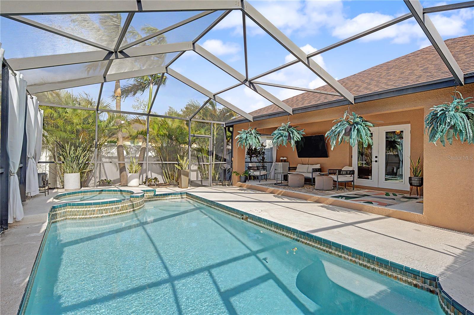 BAYBRIDGE HEIGHTS - Residential