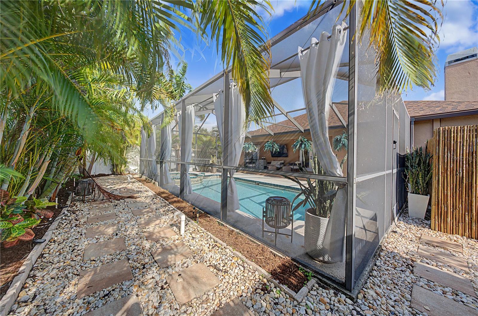 BAYBRIDGE HEIGHTS - Residential