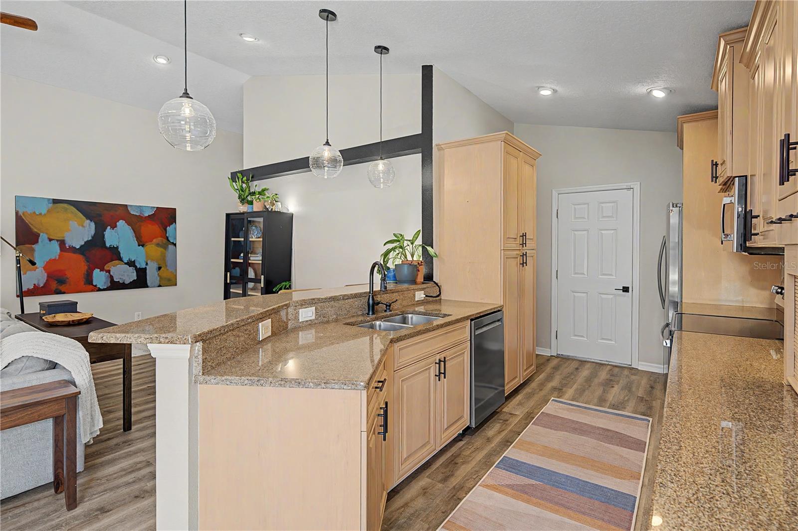BAYBRIDGE HEIGHTS - Residential