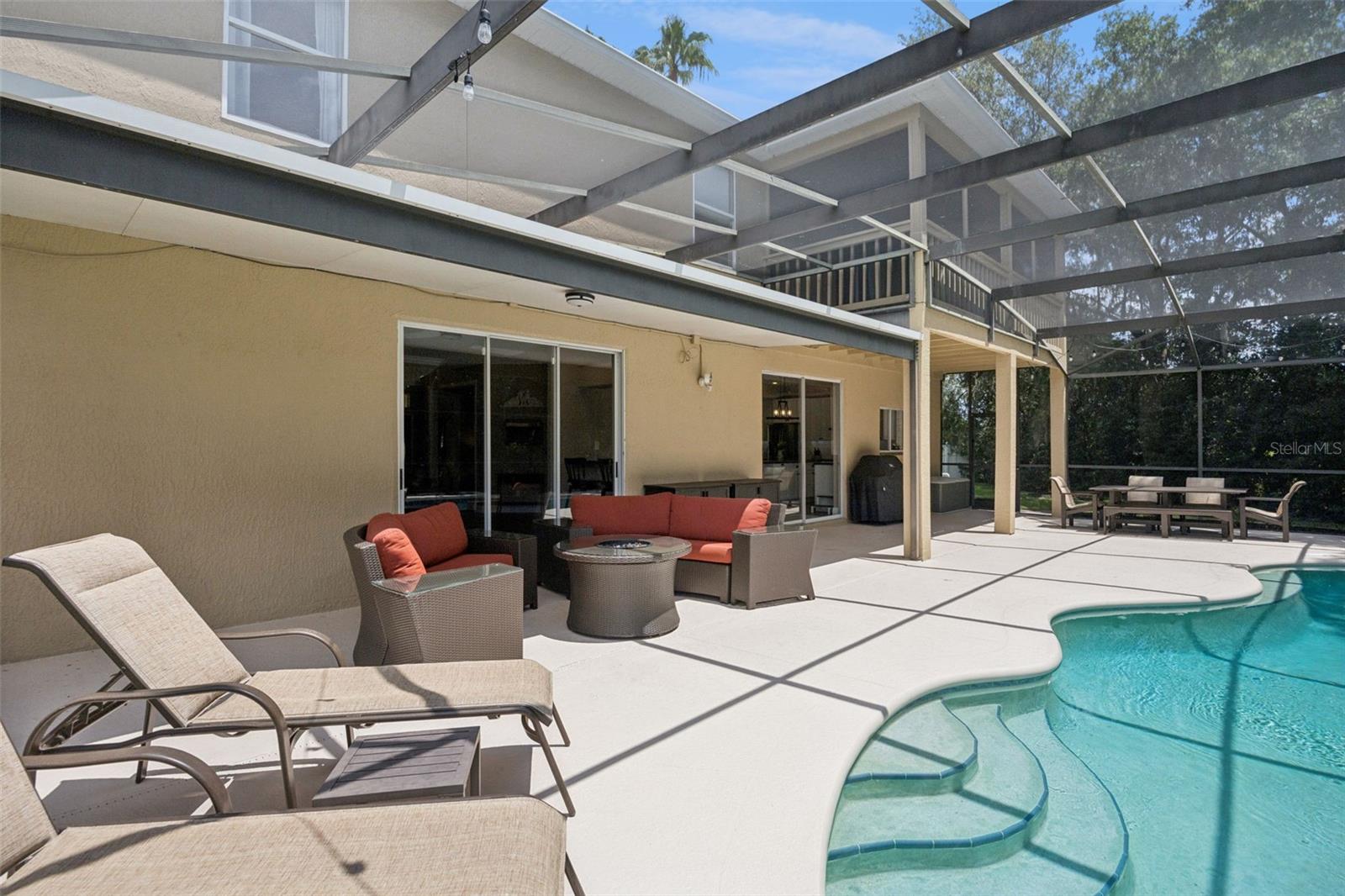 CHAPMAN LAKES - Residential