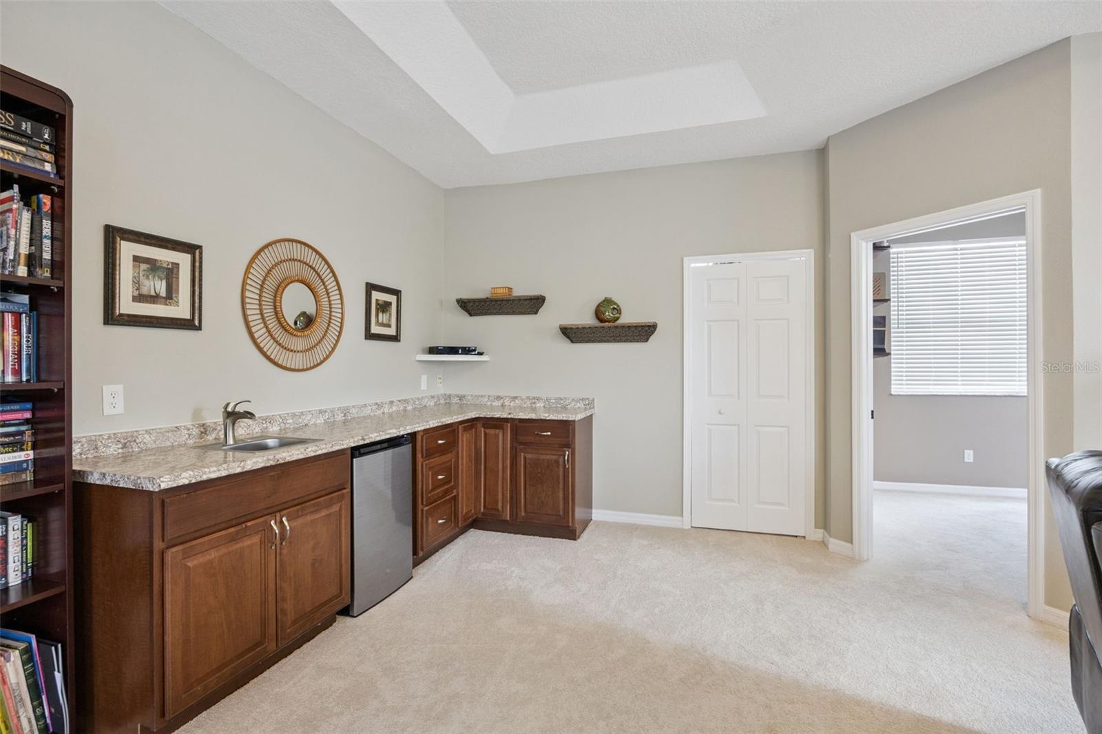 CHAPMAN LAKES - Residential