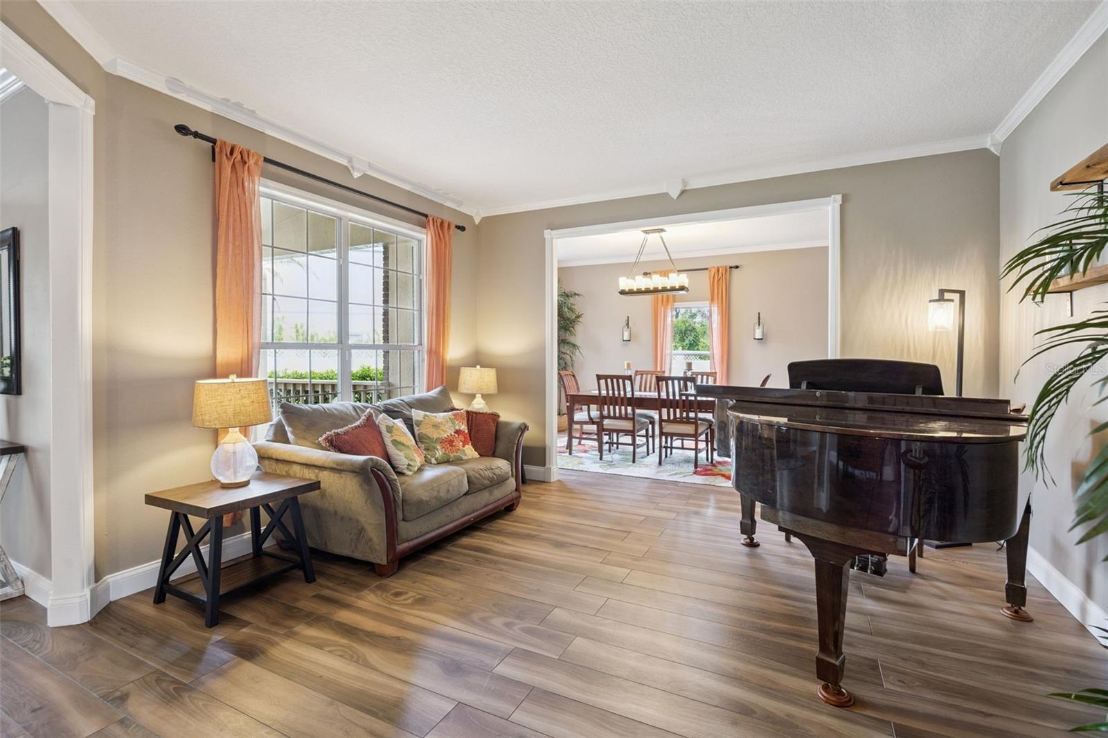 CHAPMAN LAKES - Residential