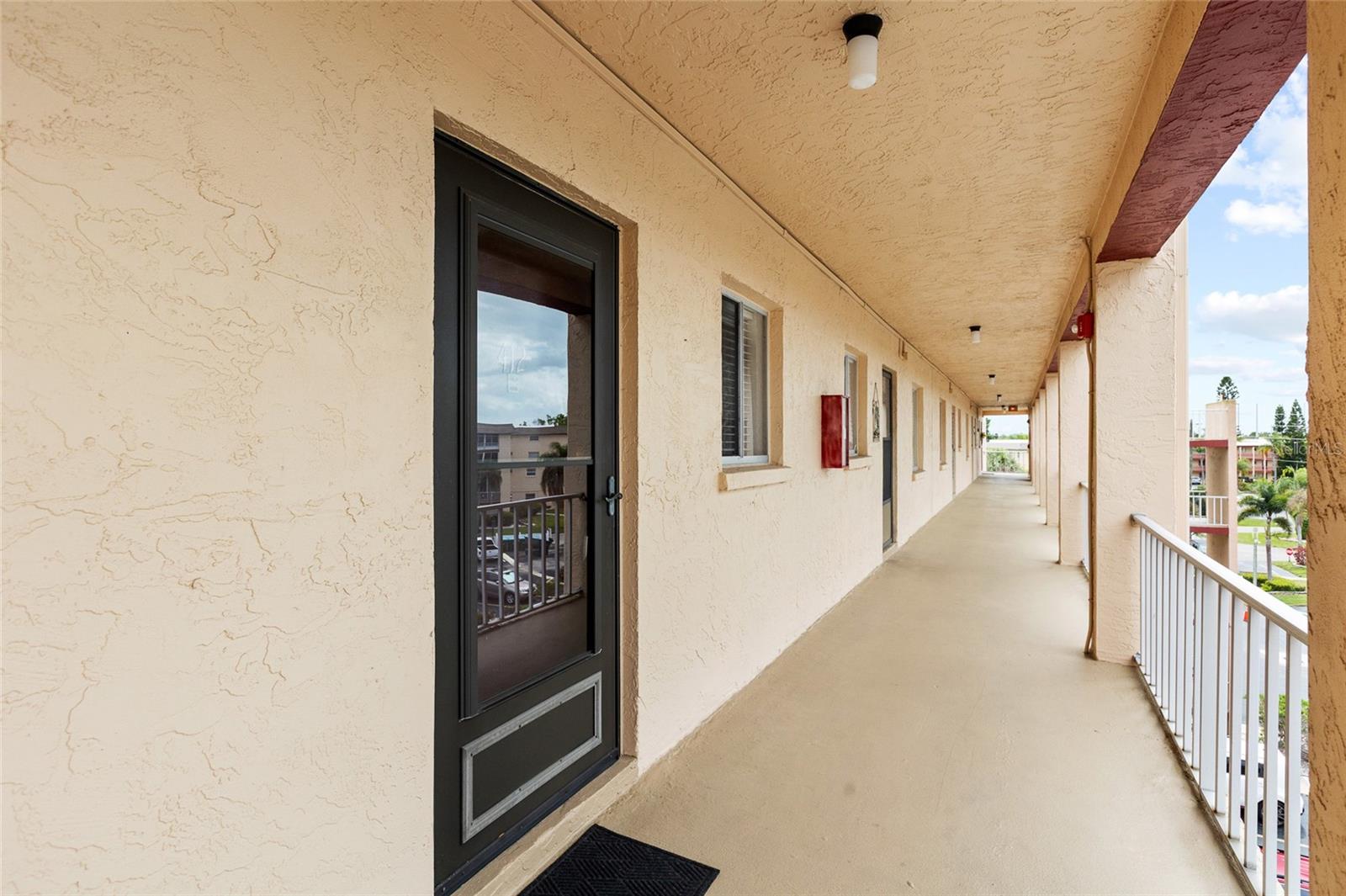 BAYSHORE ON THE LAKE APTS SEC 3 - Residential