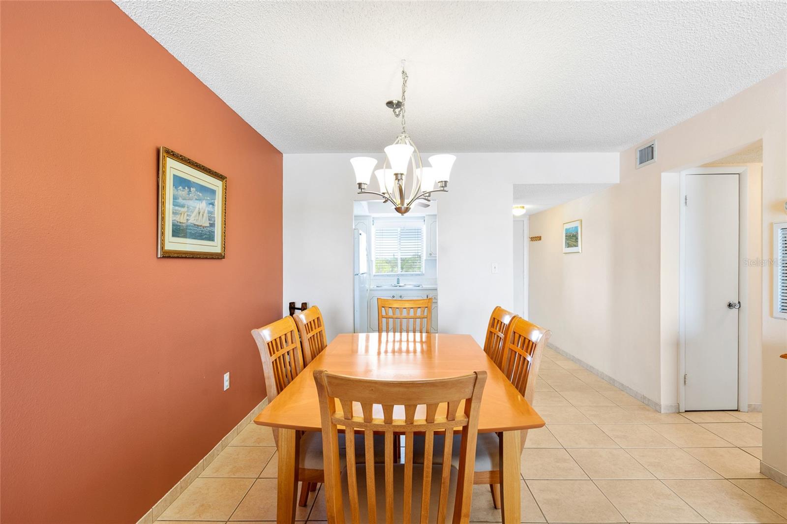 BAYSHORE ON THE LAKE APTS SEC 3 - Residential