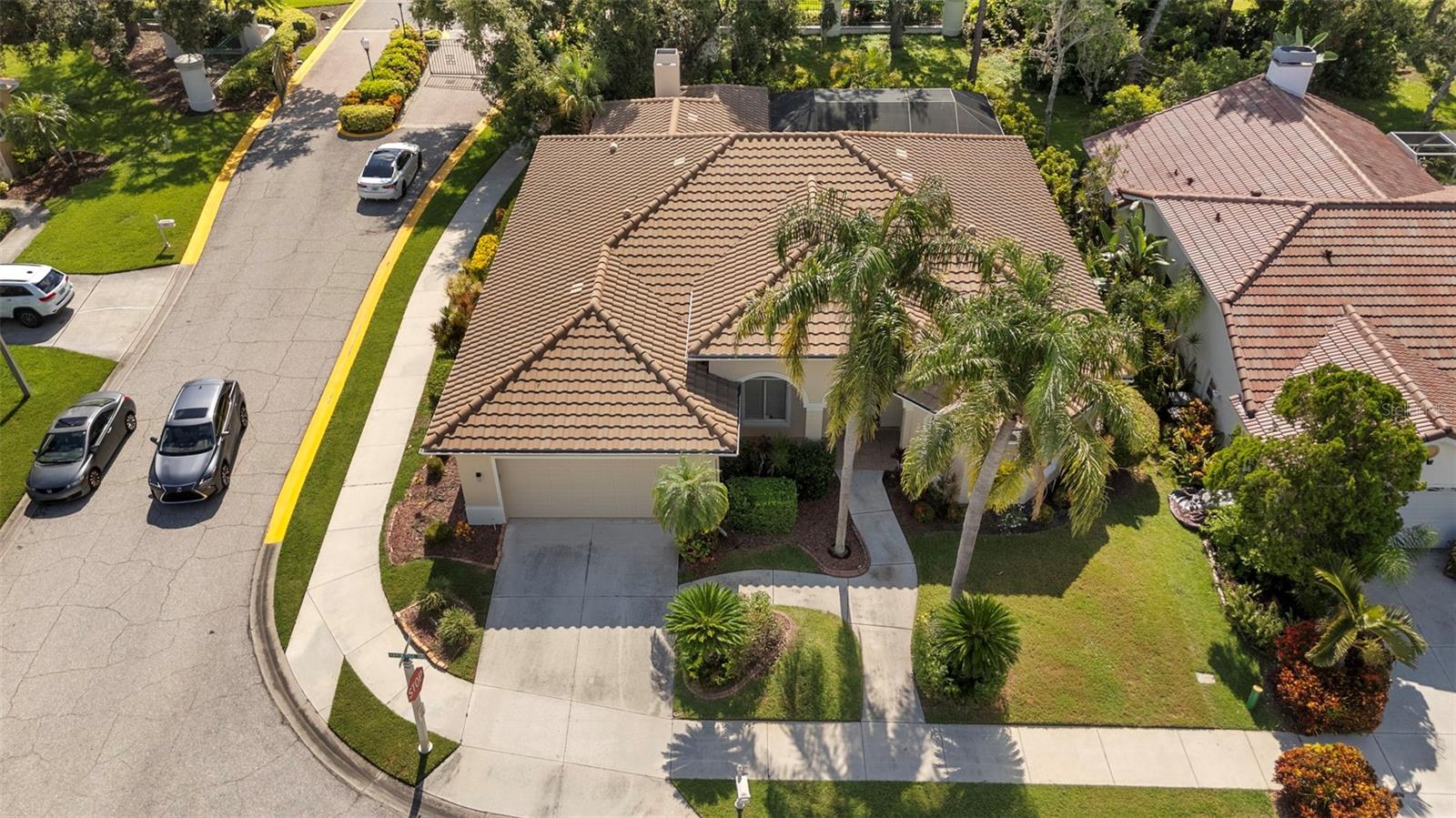 HUNTINGTON POINTE - Residential