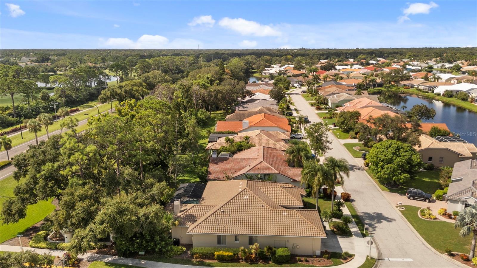 HUNTINGTON POINTE - Residential