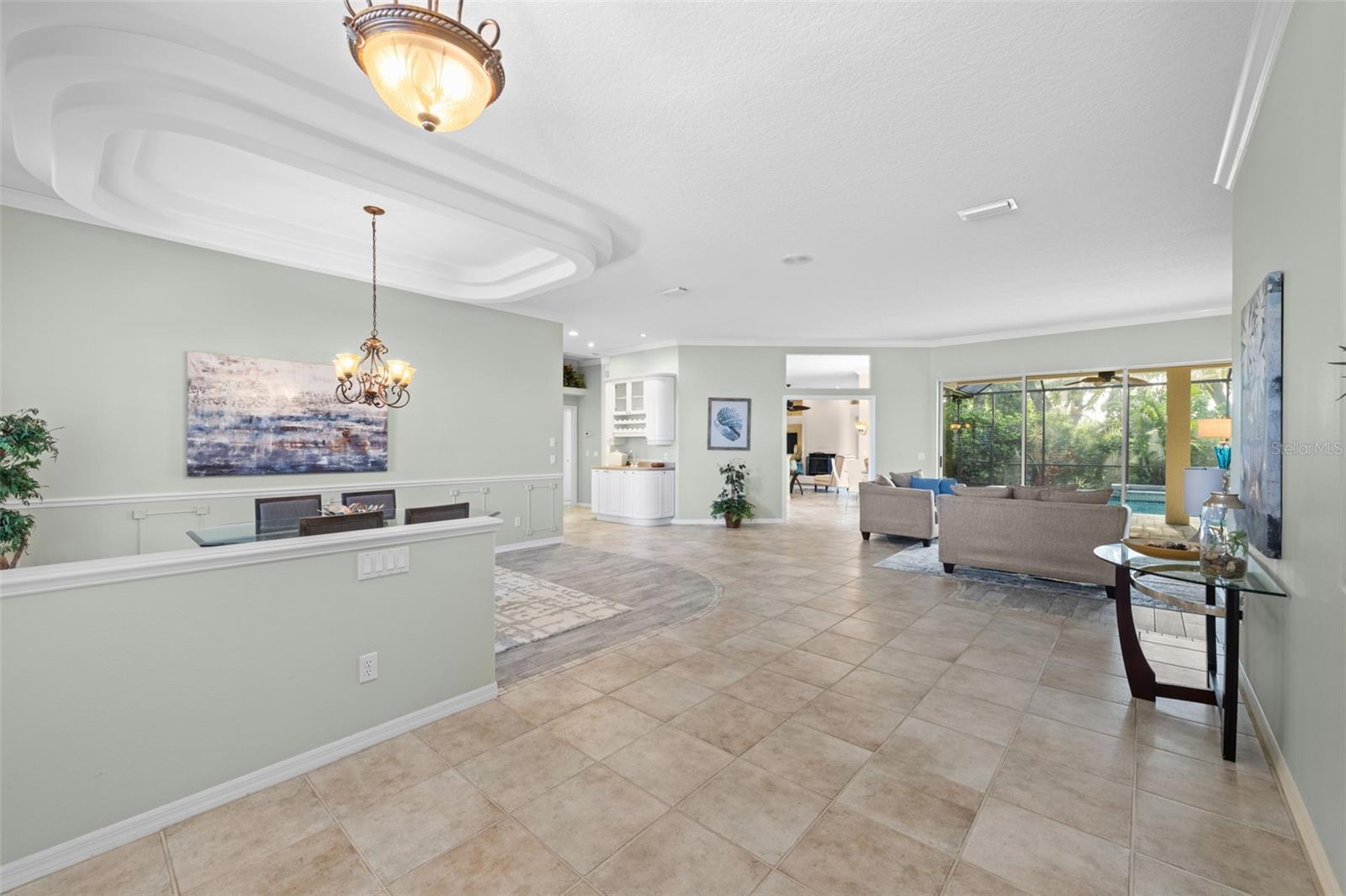 HUNTINGTON POINTE - Residential