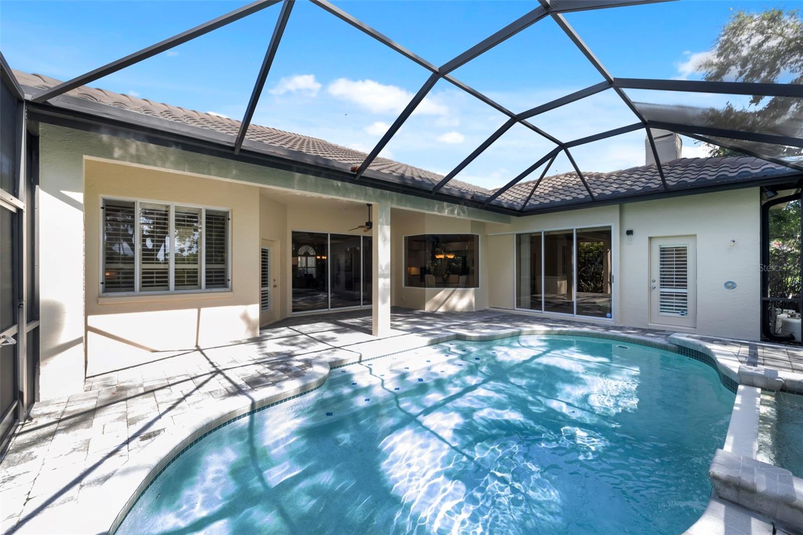 HUNTINGTON POINTE - Residential