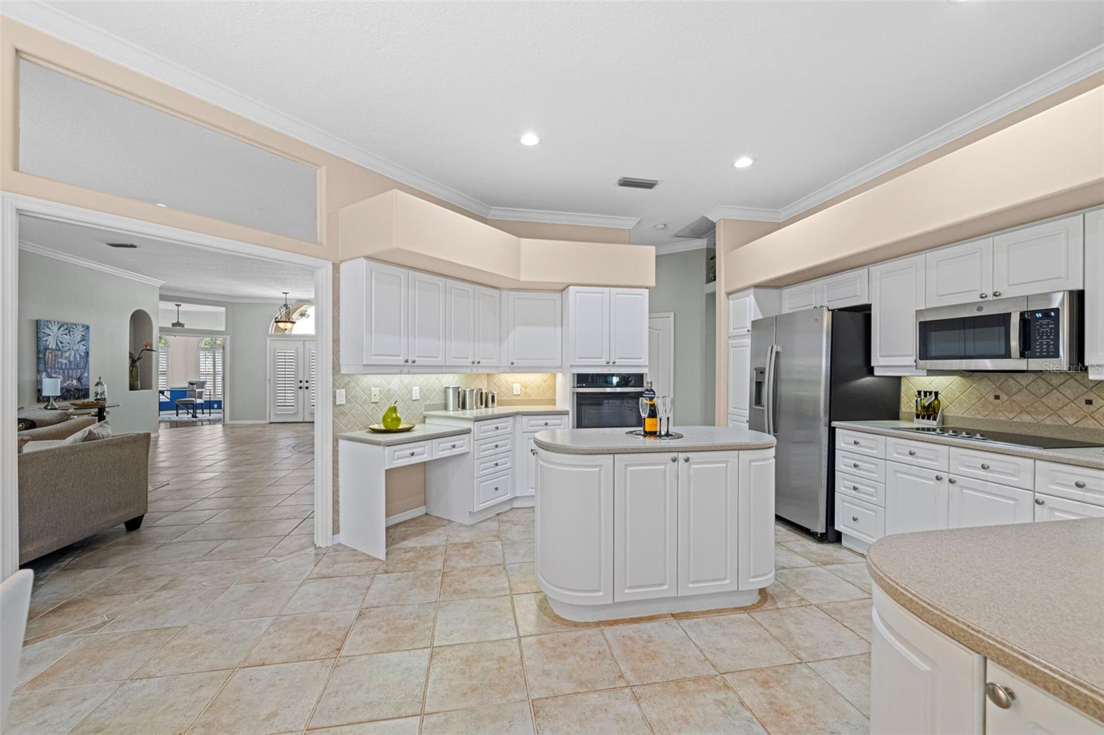 HUNTINGTON POINTE - Residential