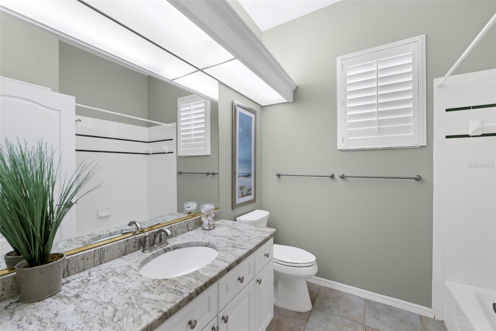 HUNTINGTON POINTE - Residential
