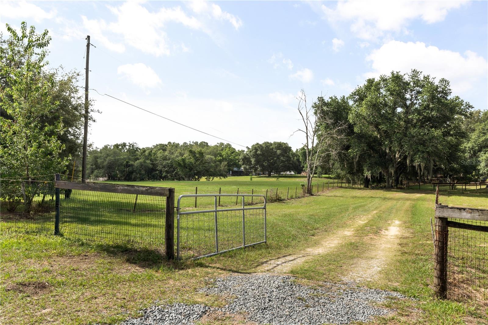 LAKE AVALON GROVES REP - Residential