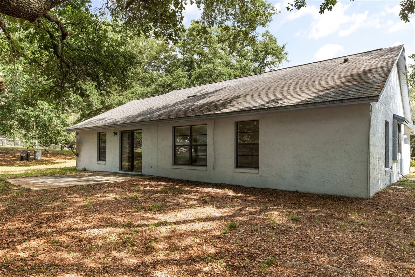 LAKE AVALON GROVES REP - Residential