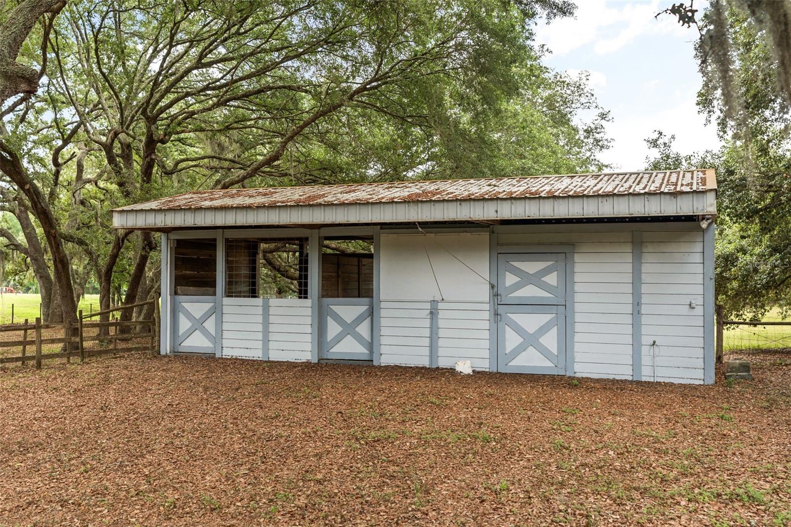 LAKE AVALON GROVES REP - Residential