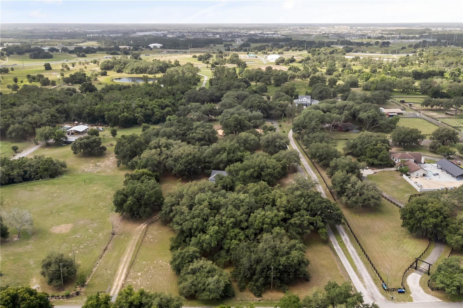 LAKE AVALON GROVES REP - Residential