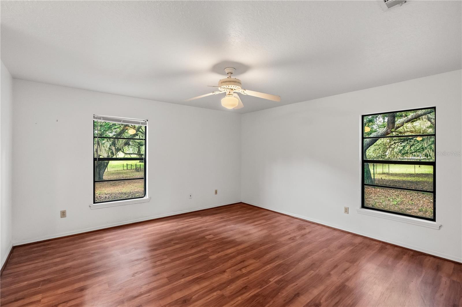 LAKE AVALON GROVES REP - Residential
