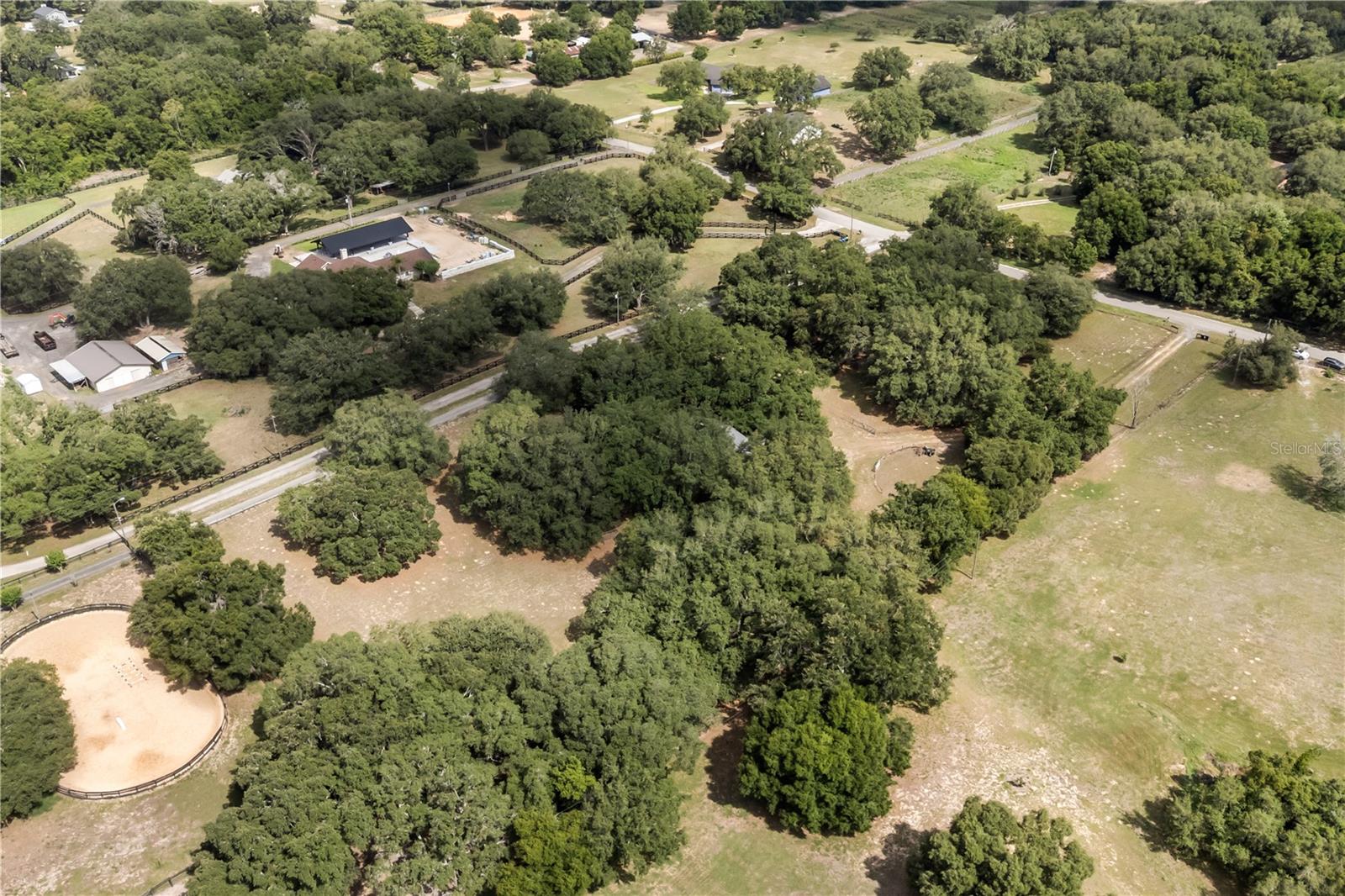 LAKE AVALON GROVES REP - Residential