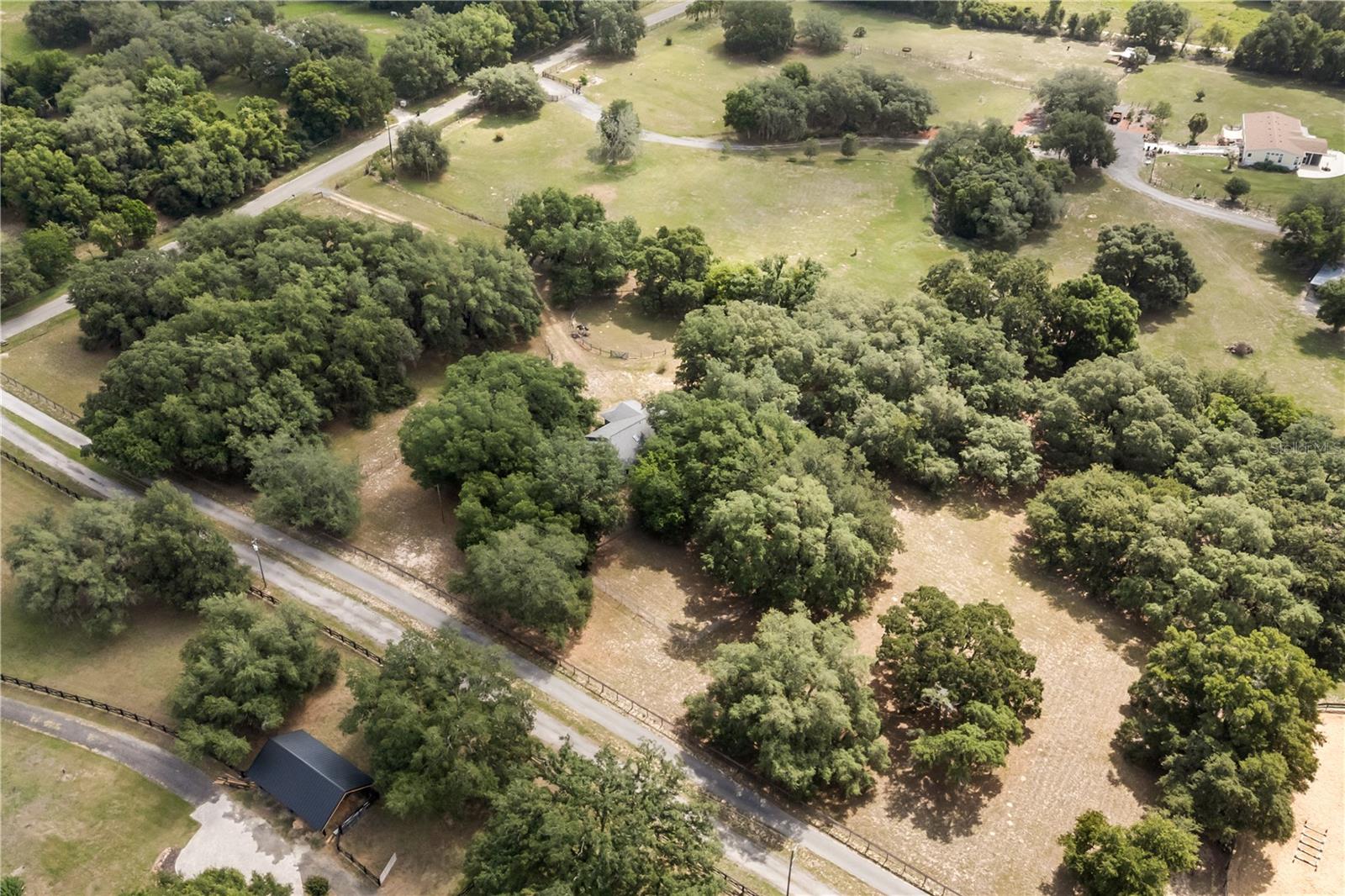 LAKE AVALON GROVES REP - Residential