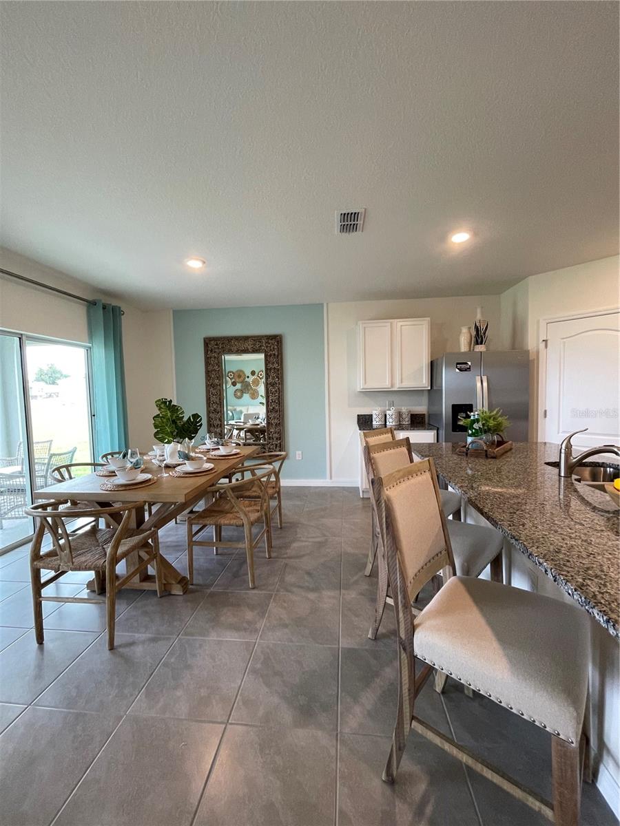 OAK POINTE SOUTH - Residential