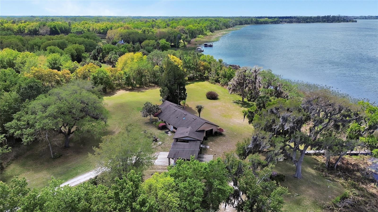LAKE DIAS - Residential