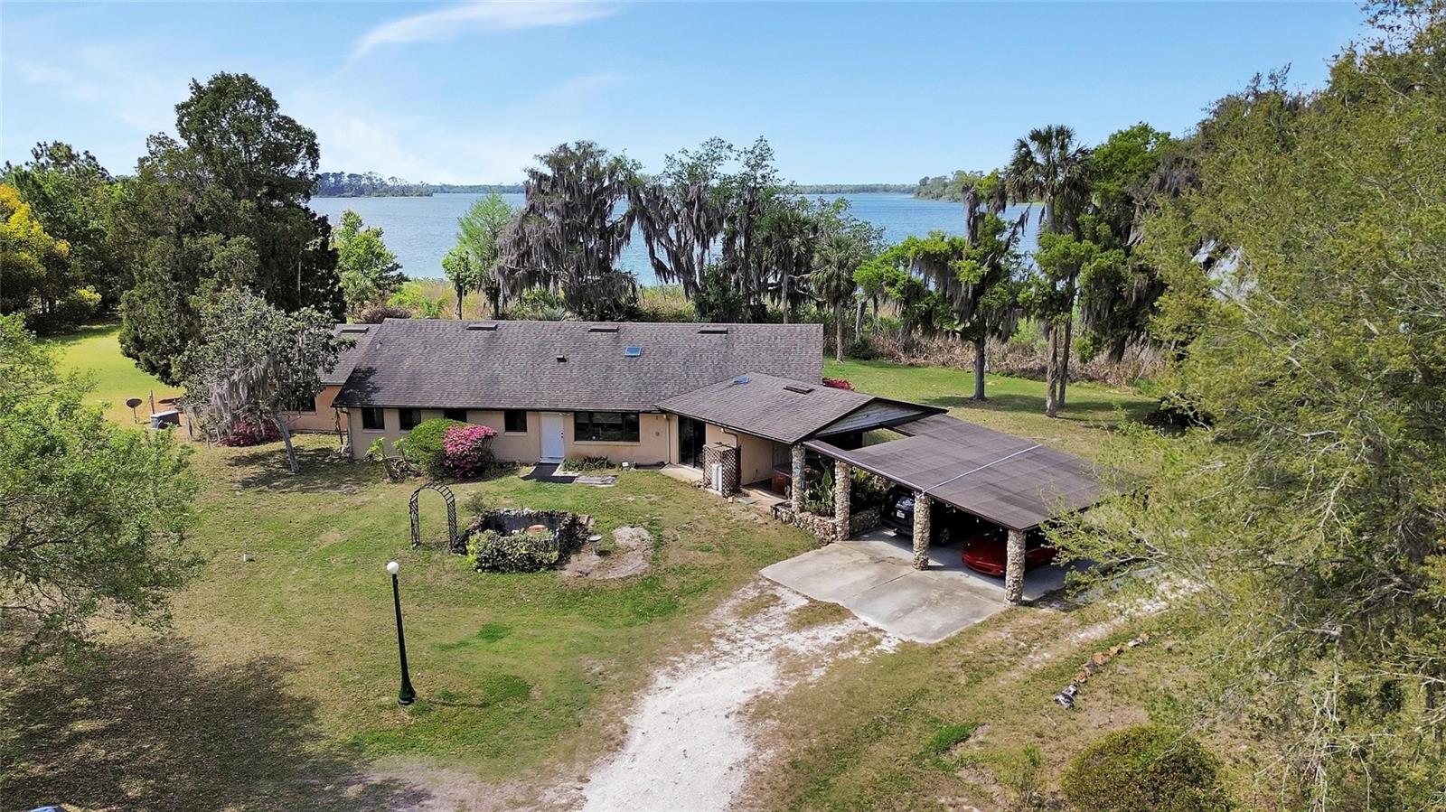 LAKE DIAS - Residential
