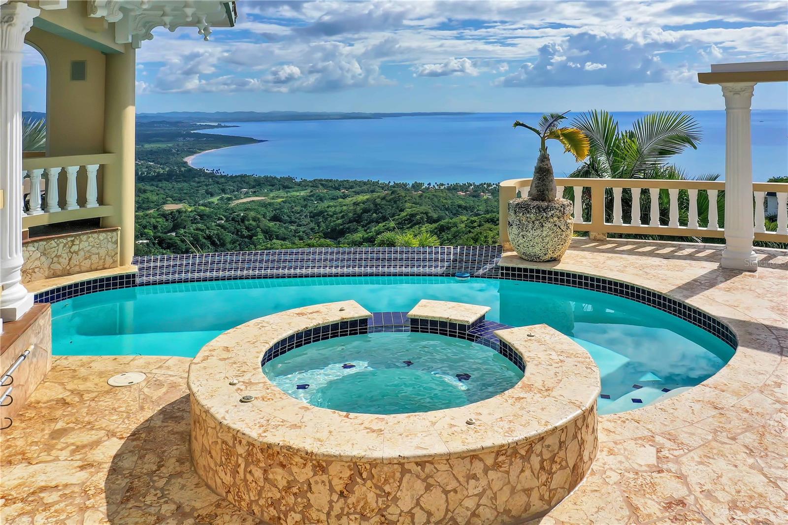 PALATINE ESTATES - Residential