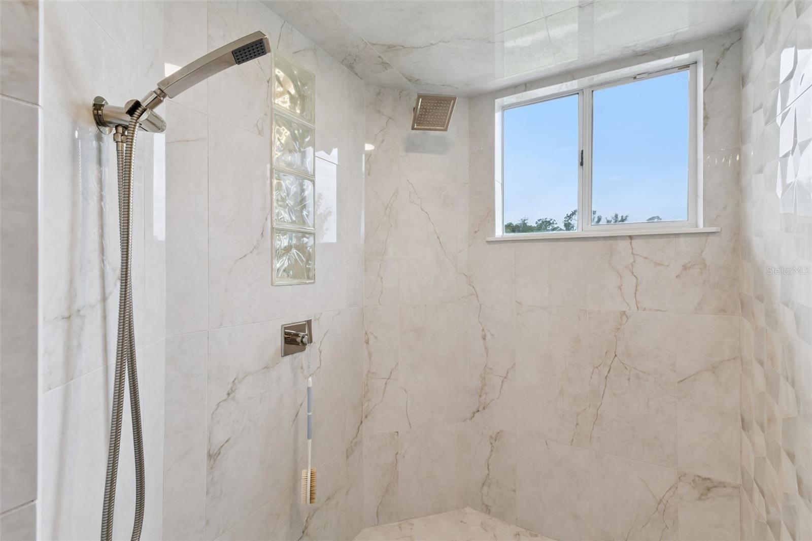 LAKE BRANTLEY CLUB PH 2 - Residential