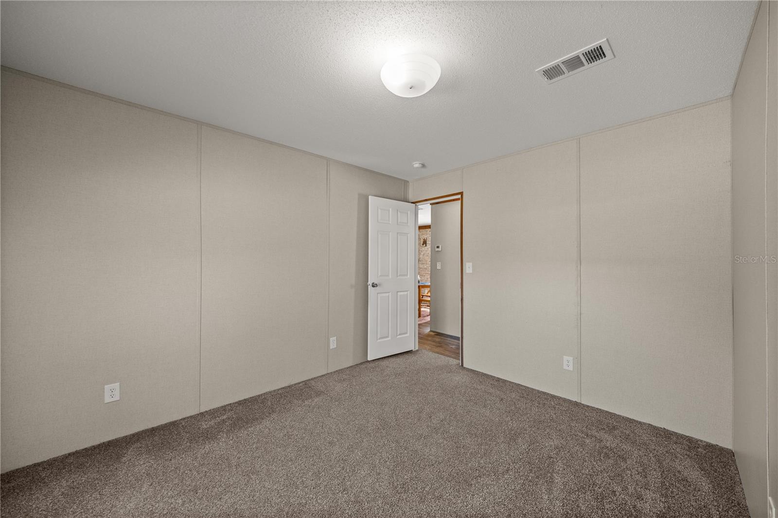WILLISTON HIGHLANDS UN 7 - Residential
