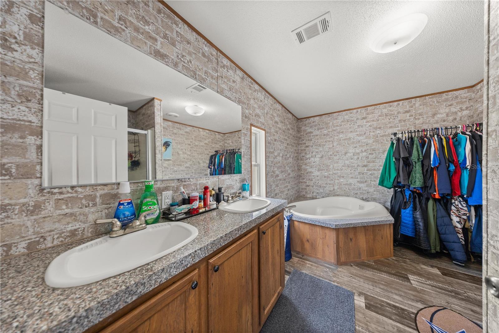 WILLISTON HIGHLANDS UN 7 - Residential