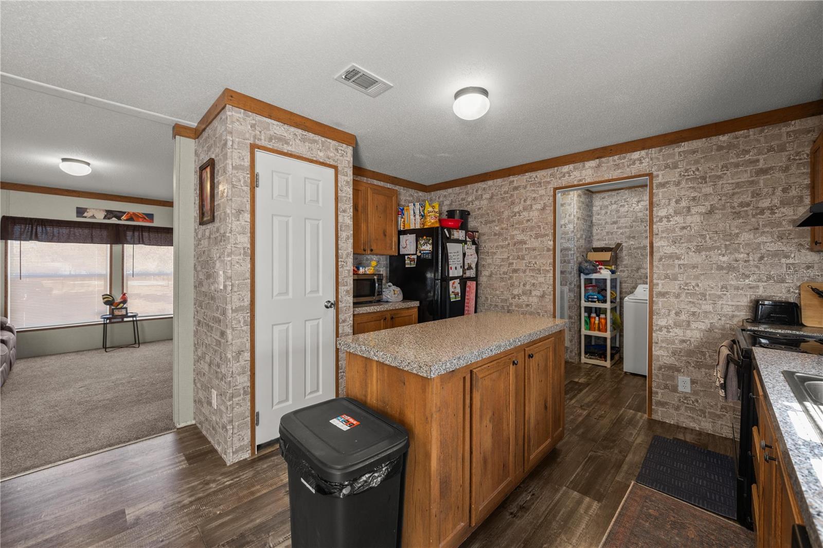 WILLISTON HIGHLANDS UN 7 - Residential