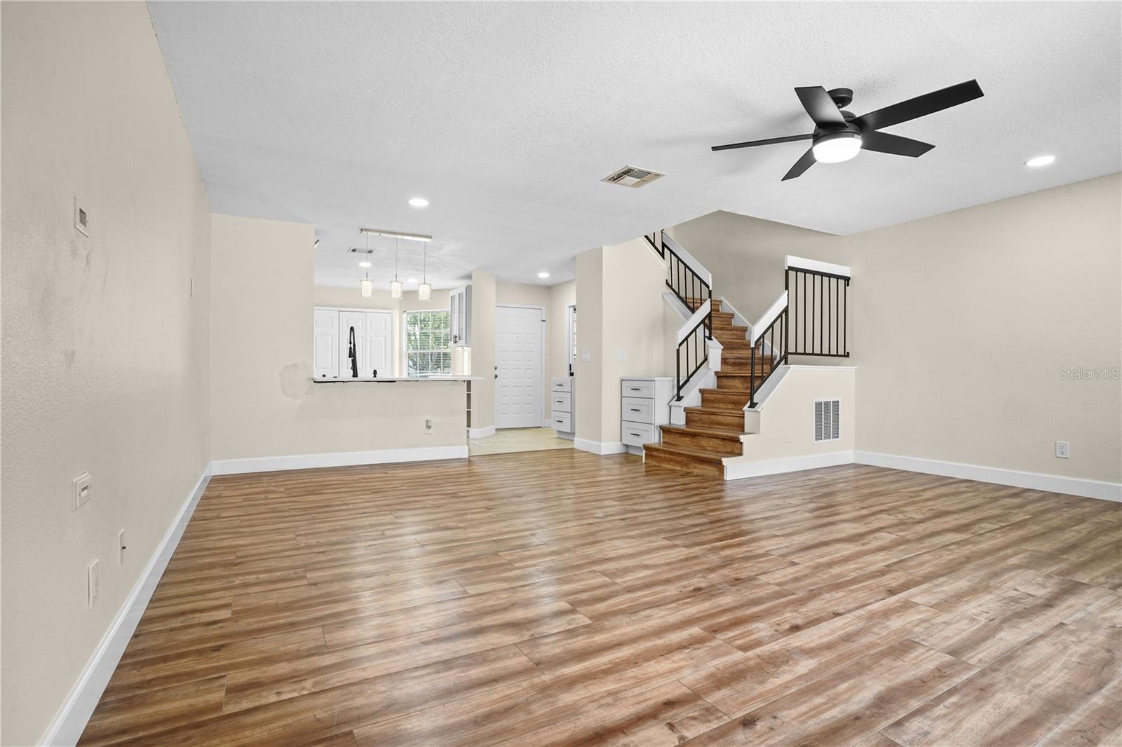 WEKIVA RESERVE UNIT 3 - Residential