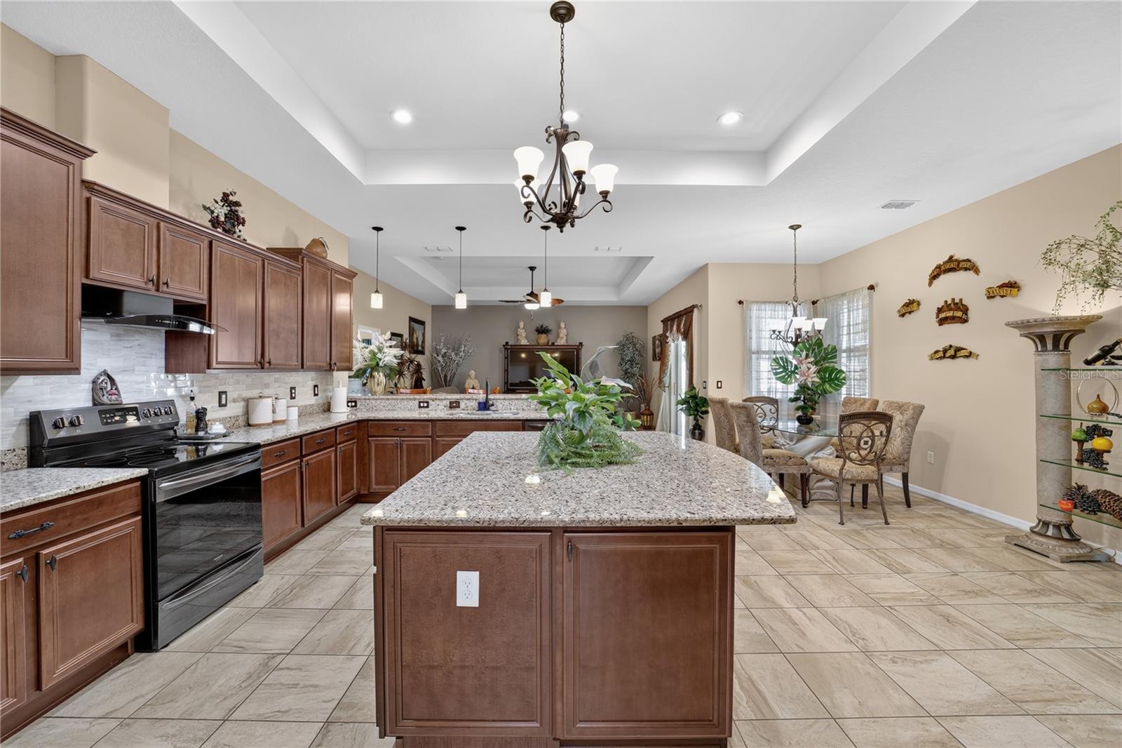 OCALA WATERWAY ESTATE - Residential