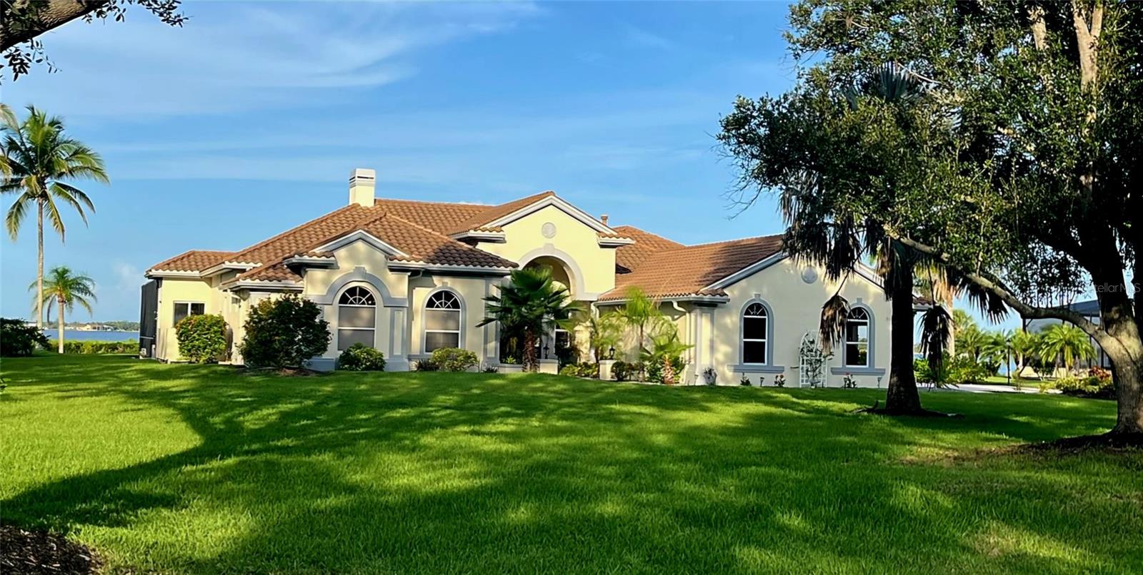 RIVERWOOD - Residential