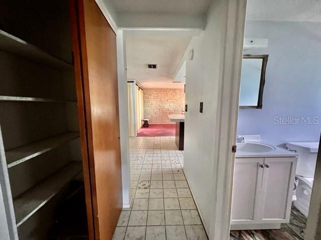 REGENCY PARK - Residential