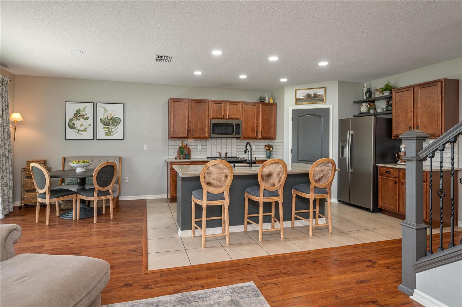 LAKE CUMMINGS ESTATES - Residential