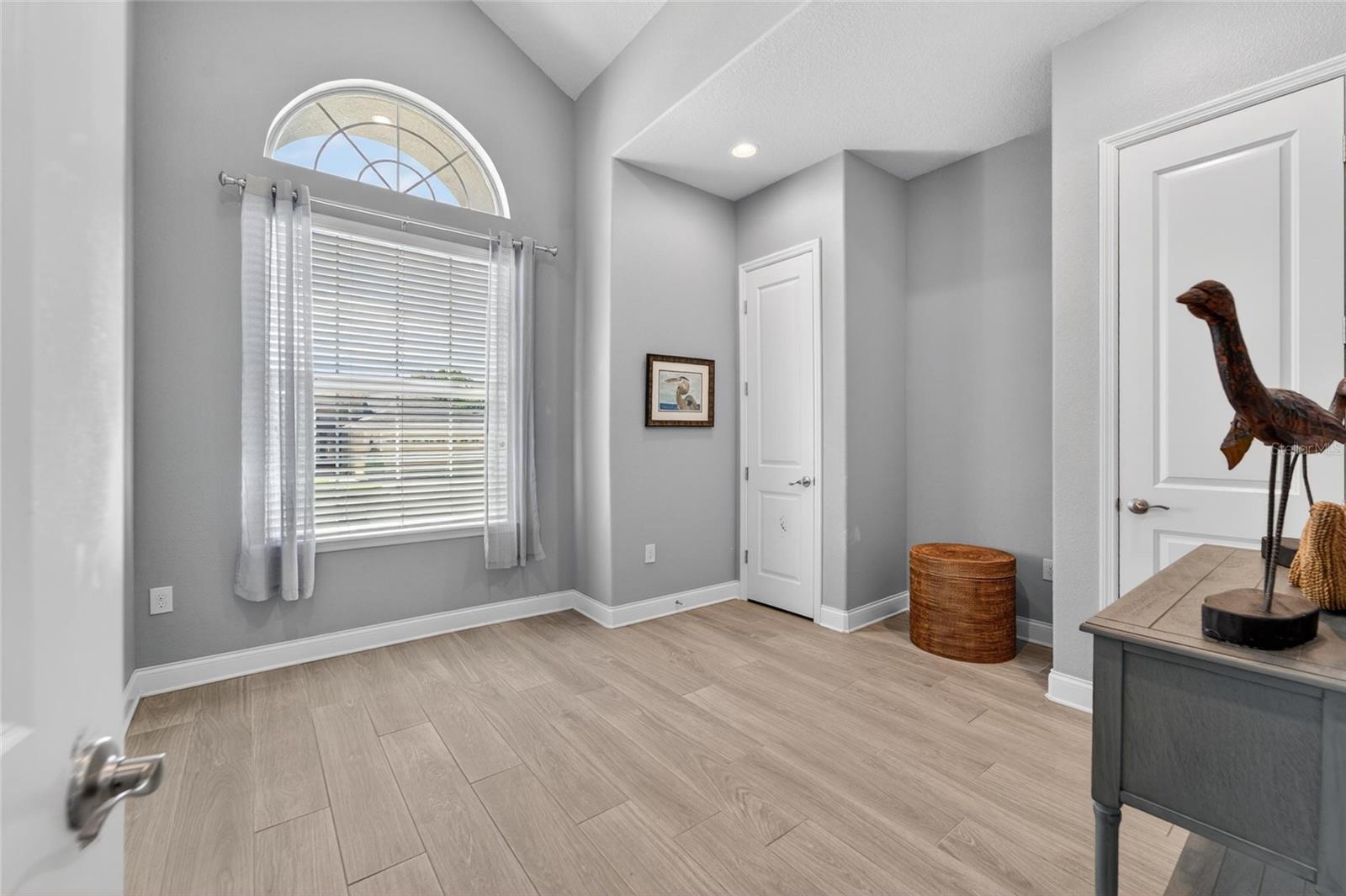 STONEY CREEK - Residential