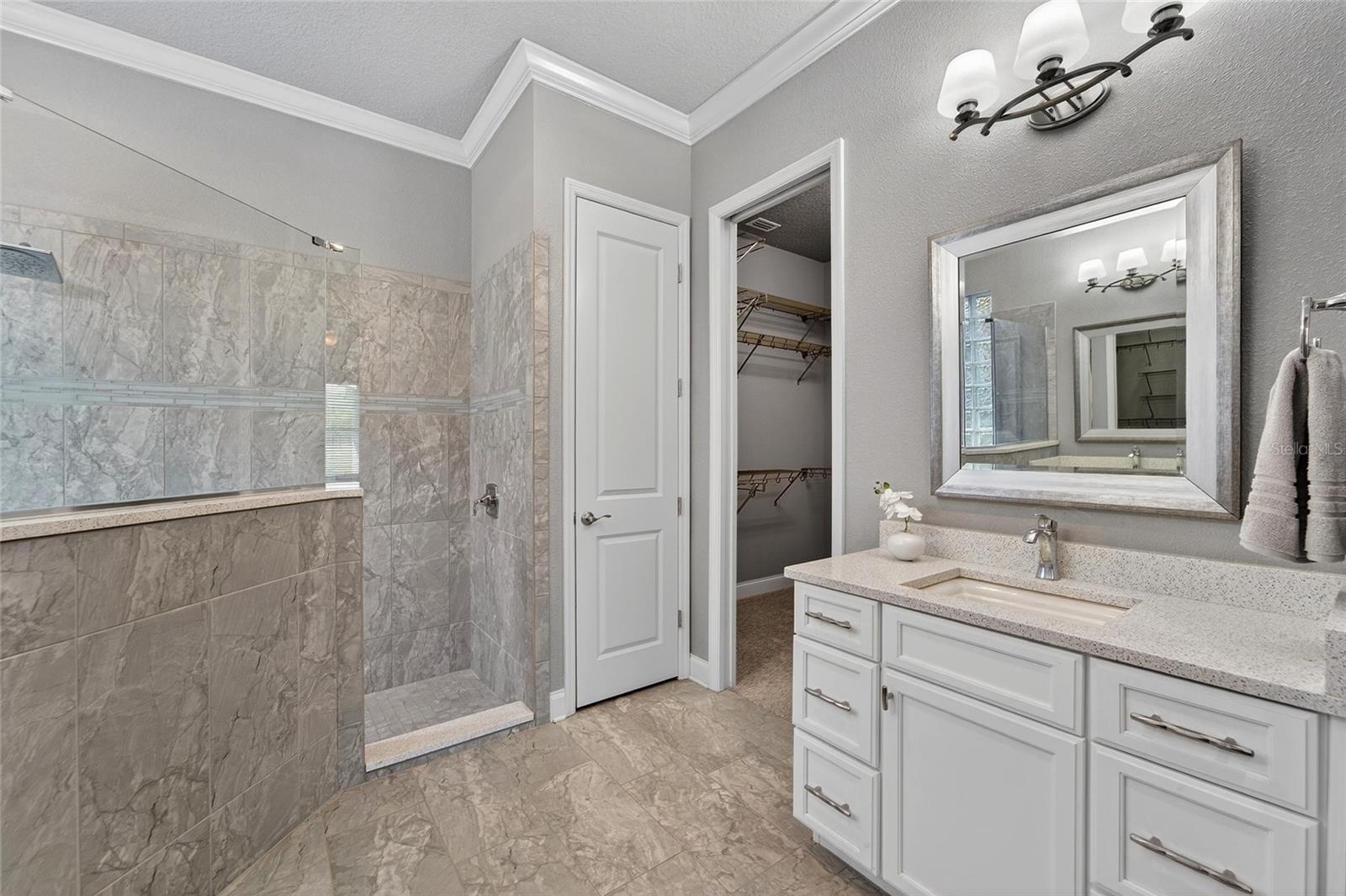 STONEY CREEK - Residential