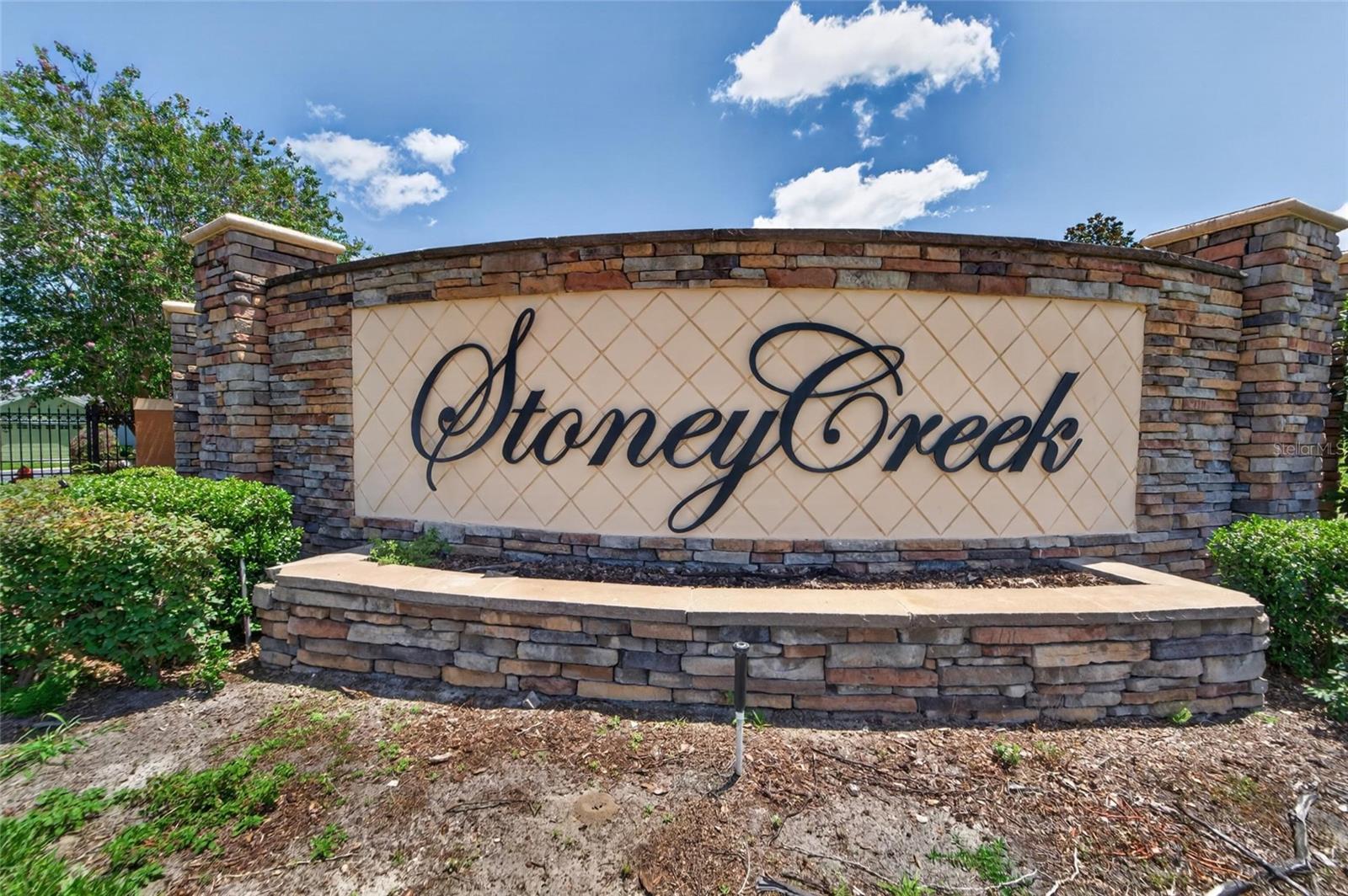 STONEY CREEK - Residential