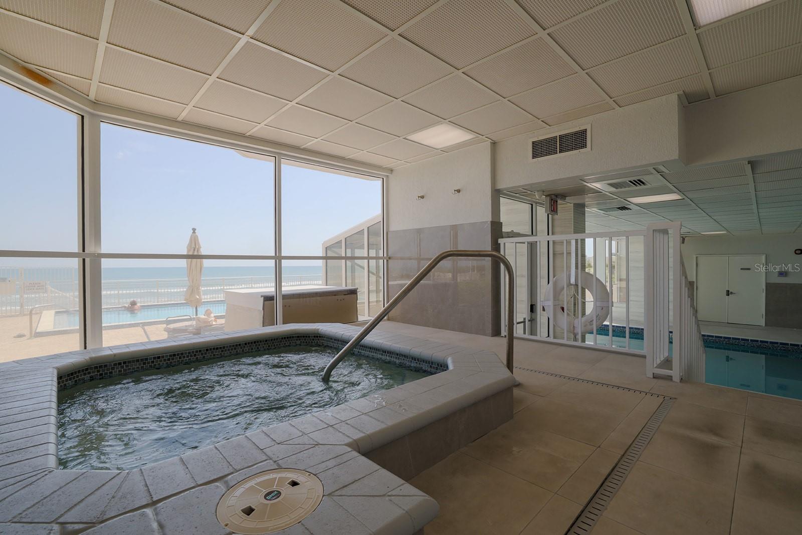 OCEANS 06 CONDO - Residential