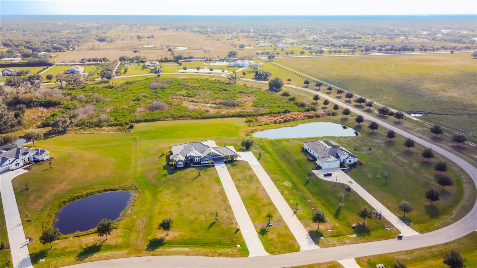 HAMPTON LAKES - Residential