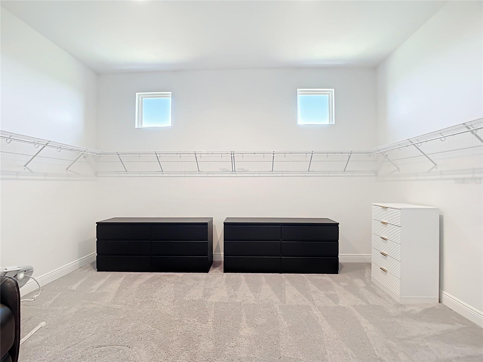 HAMPTON LAKES - Residential