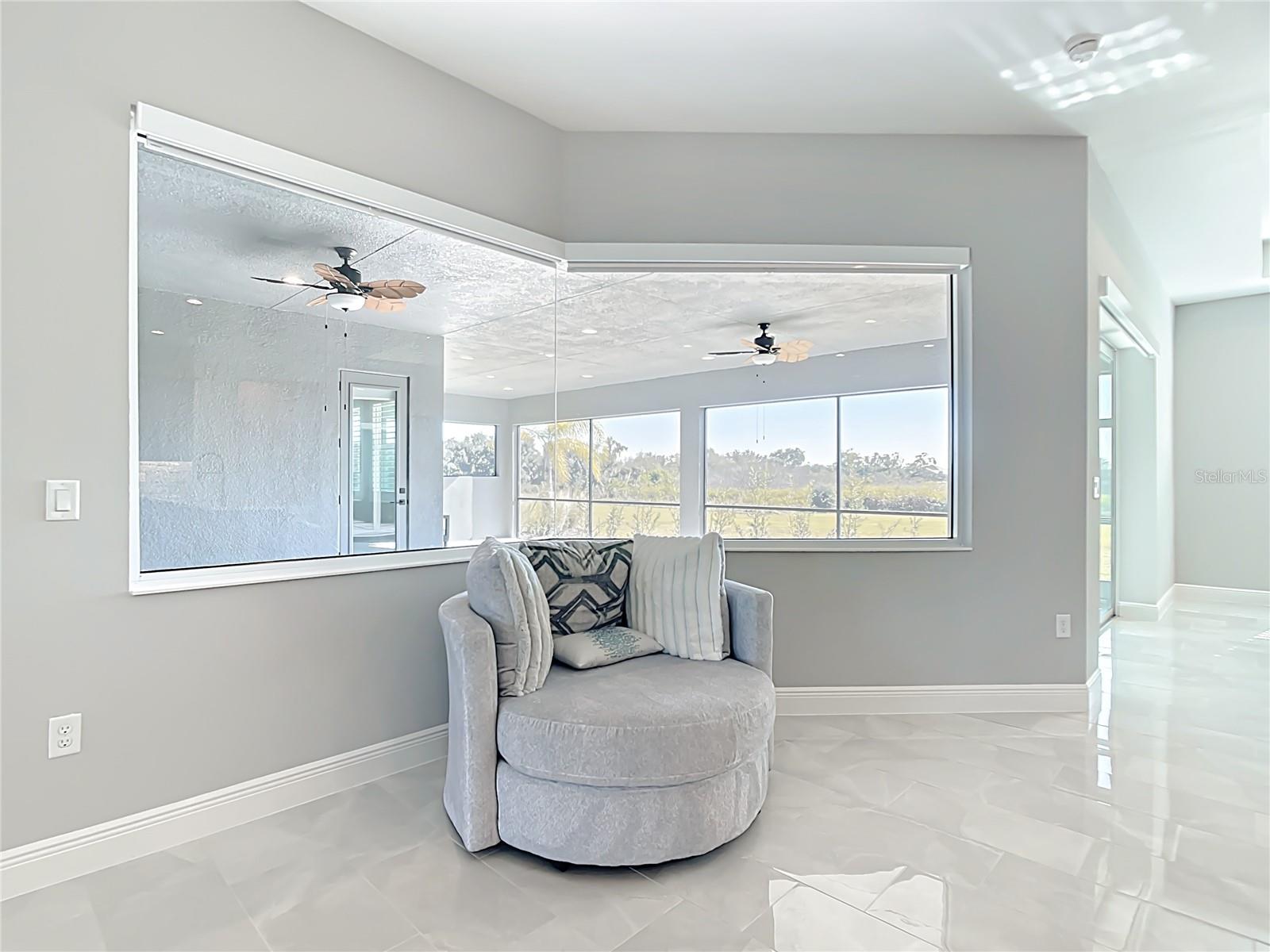 HAMPTON LAKES - Residential
