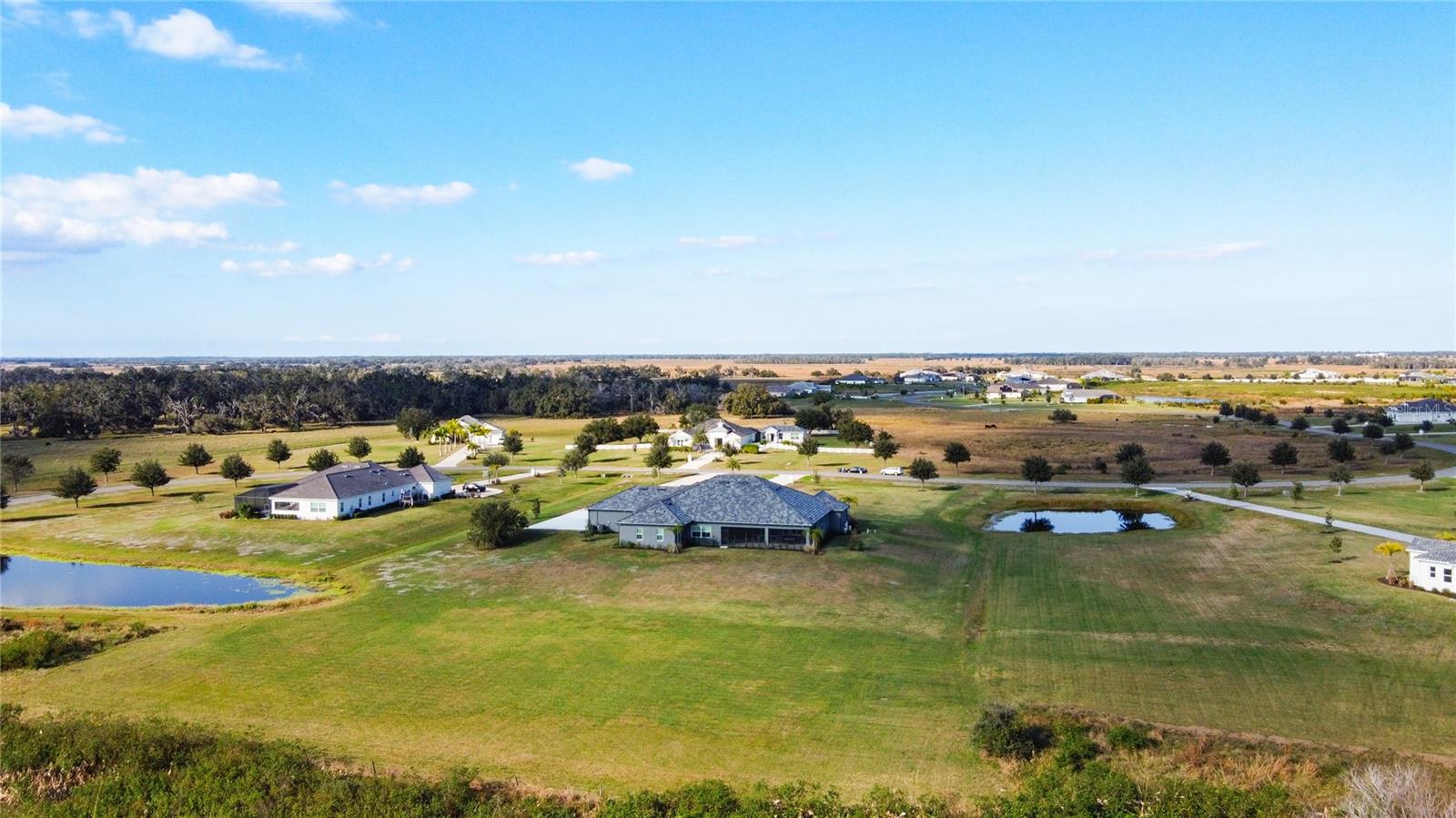 HAMPTON LAKES - Residential