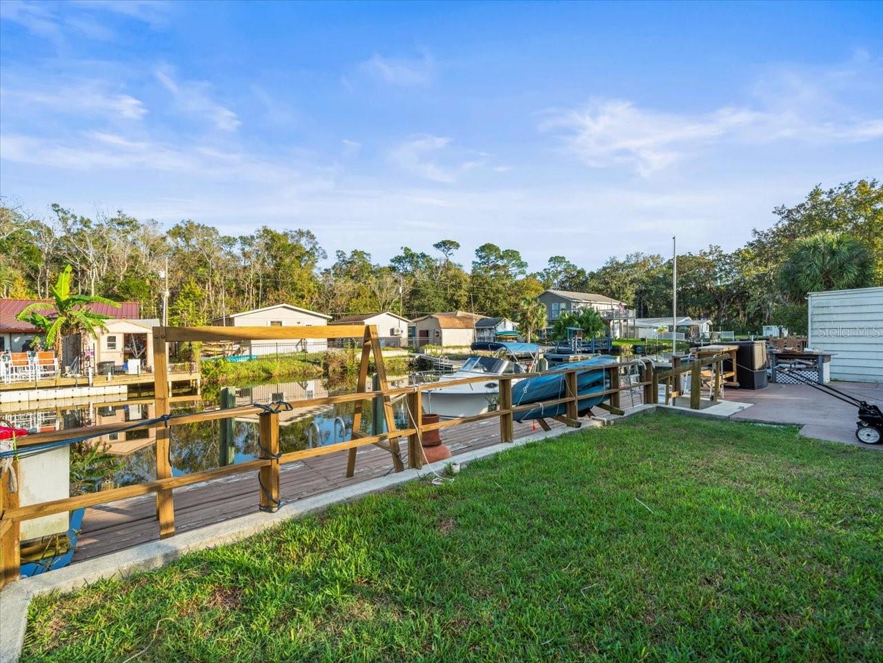 WEEKI WACHEE GARDENS - Land