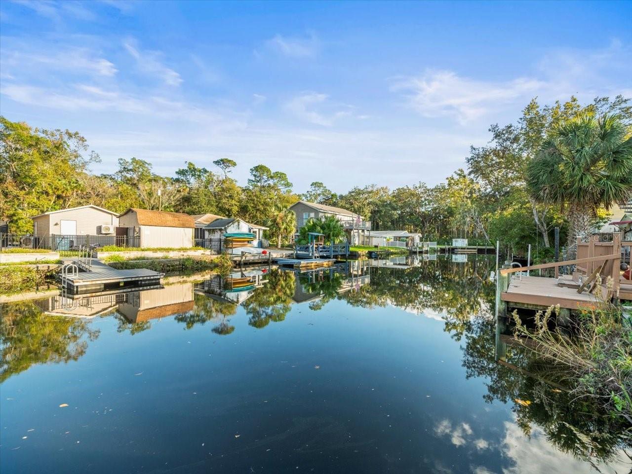 WEEKI WACHEE GARDENS - Land