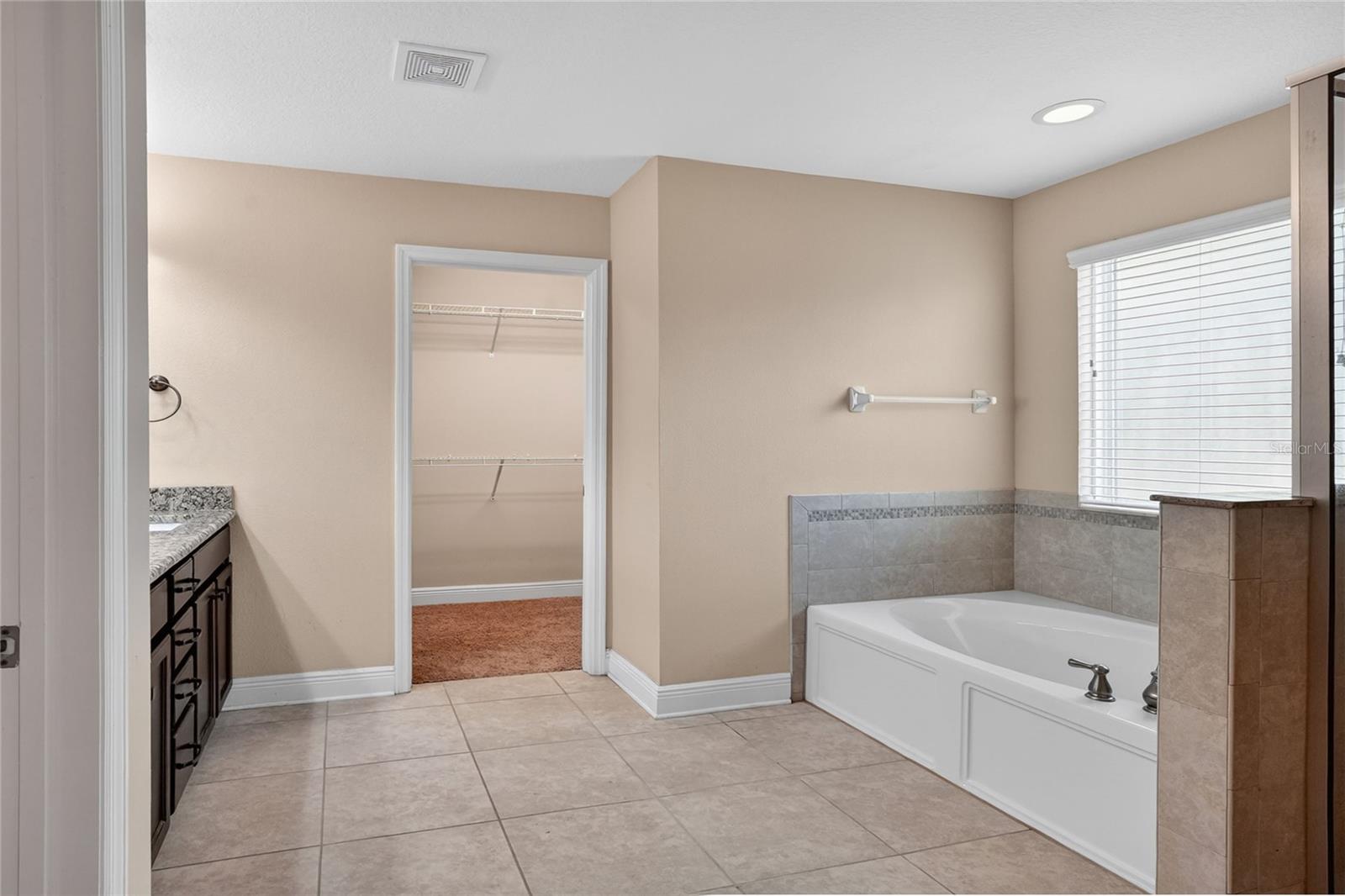 FISHHAWK RANCH TR 8 PT - Residential
